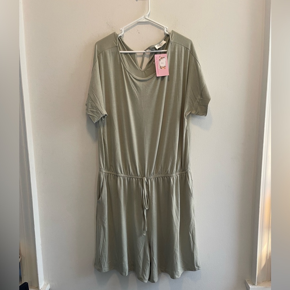 Like New Zenana Sz 3x Stretchy Romper